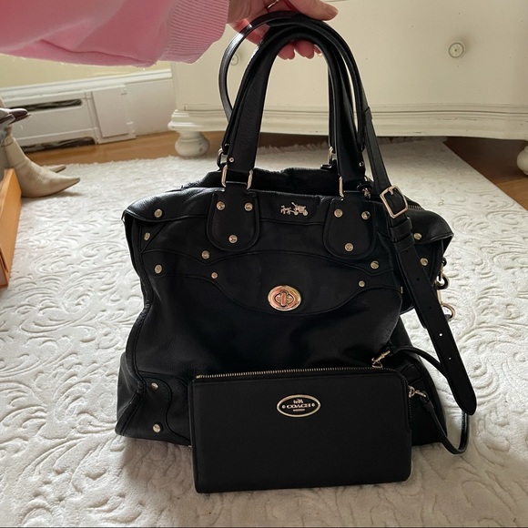 Coach Handbags - Coach Black Leather Large Tote with Matching Wallet